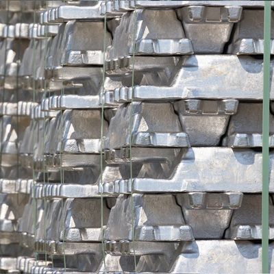 2.823g/Cc lingote ferroso de aluminio blanco plateado YZAlSi11Cu3 de los lingotes ADC12
