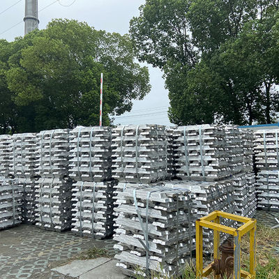 Al99.70 lingotes de aluminio A7 800 x 180 x 90m m para el pedazo de aluminio de fusión en los lingotes